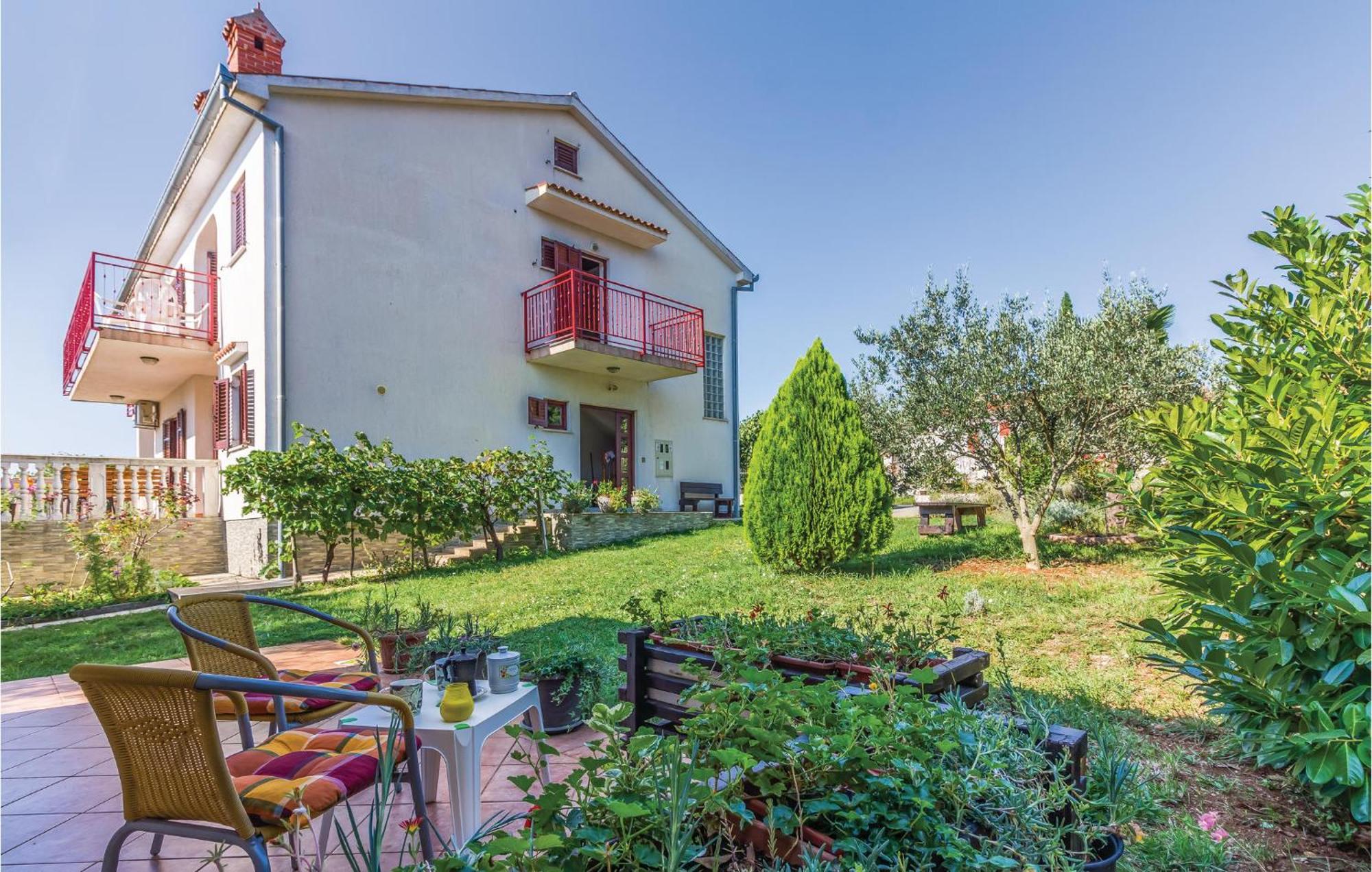 6 Bedroom Nice Home In Segotici Exterior photo